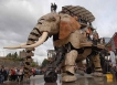 l'éléphant de Nantes en promenade
