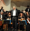 Philippe HUI dirige son orchestre